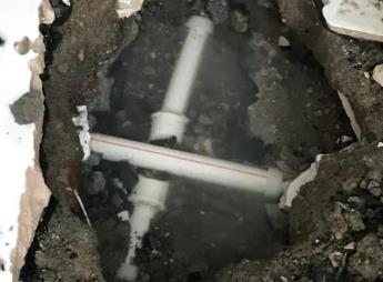 策勒阳台漏水维修公司为您分享楼上楼下漏水怎么处理